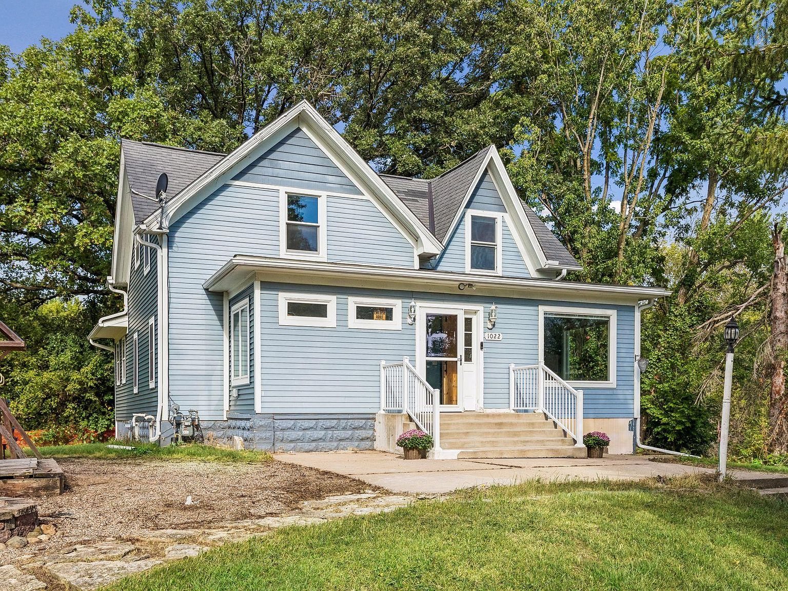 1022 2nd St, Kenyon, MN 55946, photo 2