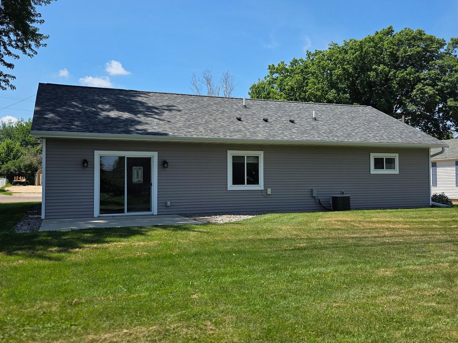 411 Bullis St, Kenyon, MN 55946, photo 4