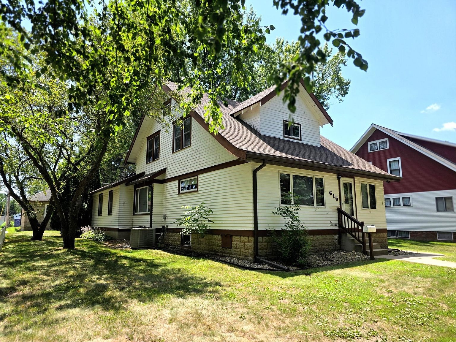 615 7th St, Kenyon, MN 55946, photo 3